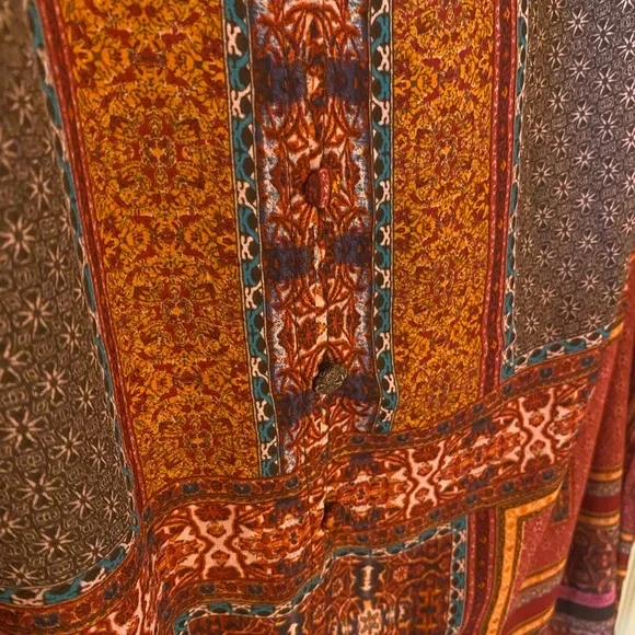 Rose + Olive women's 2X Plus Boho Bohemian whimsy colorful flowy tunic top - Picture 4 of 6